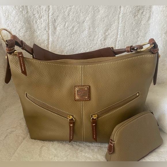 Dooney & Bourke Womens Shoulder Taupe Bag Pebbled Leather Zipper Pockets Med - Picture 2 of 7